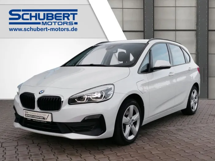 BMW 225 Active Tourer xe iPerformance Advantage Navi