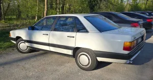 Audi 100 C3, 5-Zylinder, 1. Hand, ungeschweist
