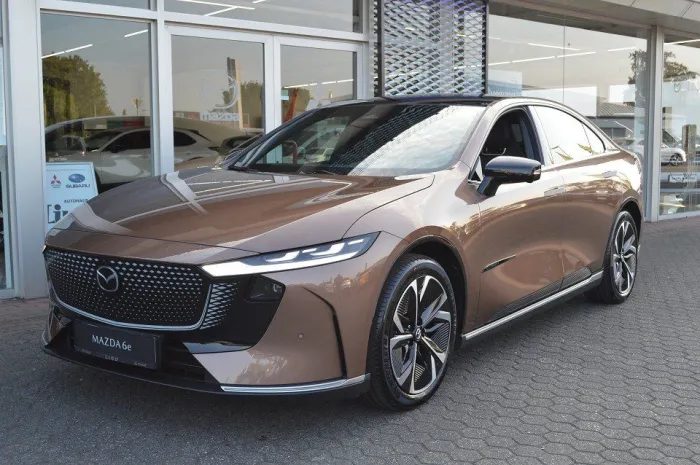 Mazda 6E EV 258ps