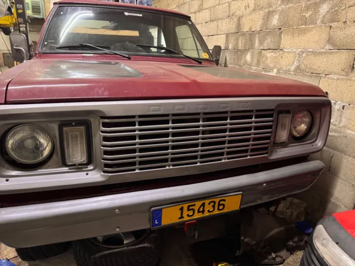 Dodge W200