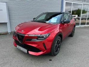 Alfa Romeo Junior 1.2 VGT Ibrida Speciale