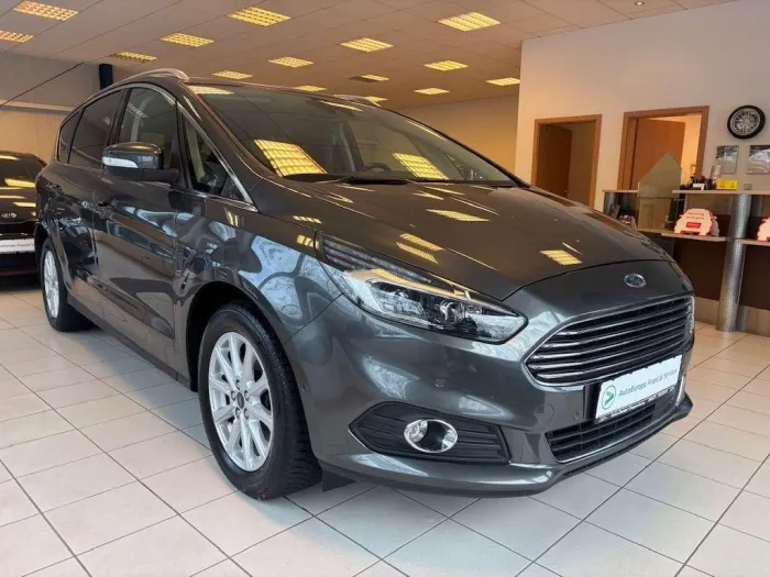 Ford S-Max 1,5 EcoBoost  Titanium  / 7 Sitze   