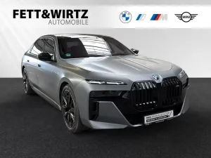BMW M760e xDrive FrozenPureGrey-SkyLounge-Autobahnas