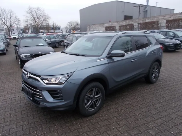 Ssangyong Korando Style 1.5 T, LED, Aluf. 18