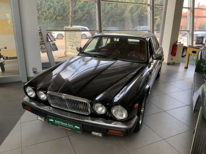 Jaguar XJ6