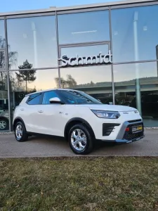 KGM Tivoli Essential 2 WD 6-Gang Automatik