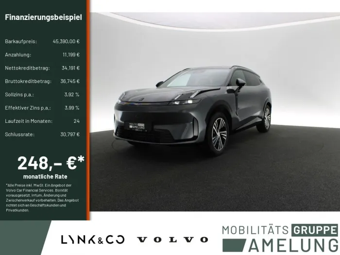 Lynk&Co 08 Core