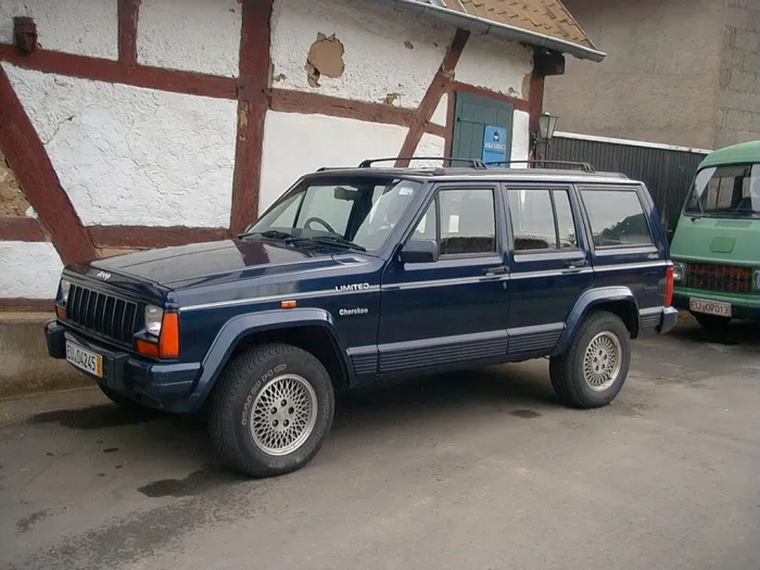 Jeep Cherokee - 4,0 - RHD - 2. Hd-rostfrei-Erstlack