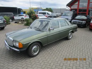 Mercedes-Benz 200