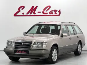 Mercedes-Benz E 320 T-Model*Schalter*7 Sitzer*D-KFZ*Top Gepfl.