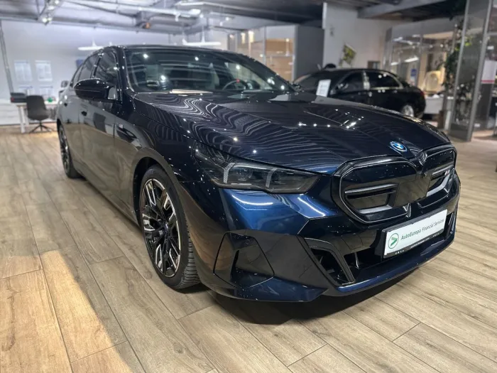BMW i5 Limousine M60 xDrive/PANO/HEAD-UP/360 KAMERA