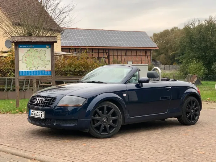 Audi TT Roadster 1.8 T Leder grau 18