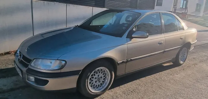 Opel Omega B 2.0 16V V94   115.000km    TÜV 7/2026   