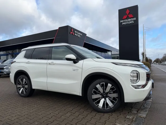 Mitsubishi Outlander 2.4 PHEV*TOP 4WD *Pano*Voll*