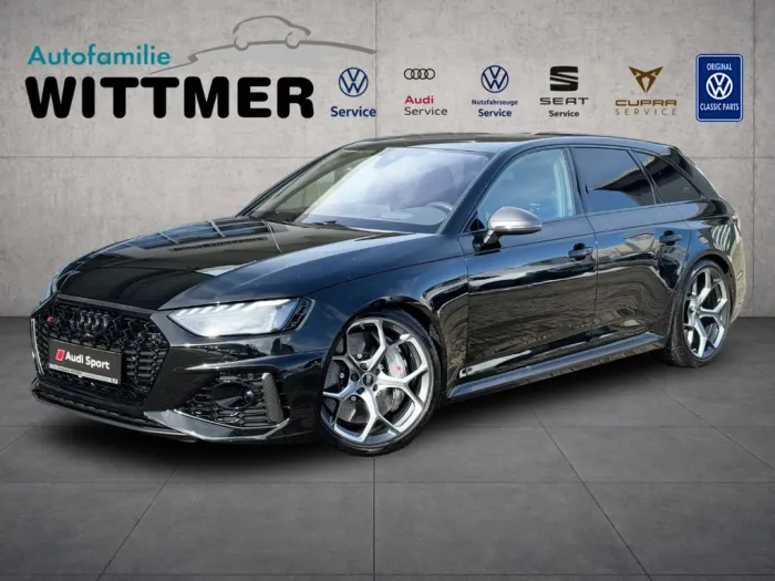Audi RS4 Avant 2.9TFSI 470PS quattro EDITION 25Years