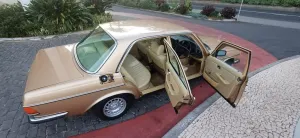 Mercedes-Benz 240D   60.114 Km  (RHD)  (W123)