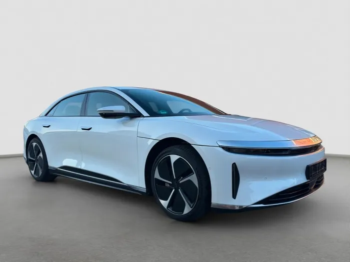 Lucid Air Pure Dual-Motor AWD