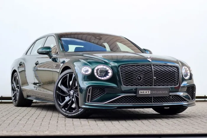 Bentley Flying Spur Speed hybrid- Green - Rotating -Naim