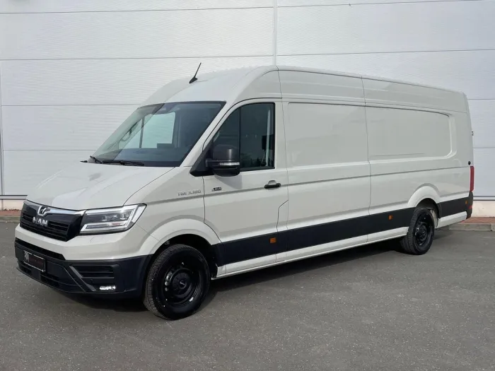 MAN TGE 3.180 Kasten L5H3 4x4 ACC LED NAV SITZHZ