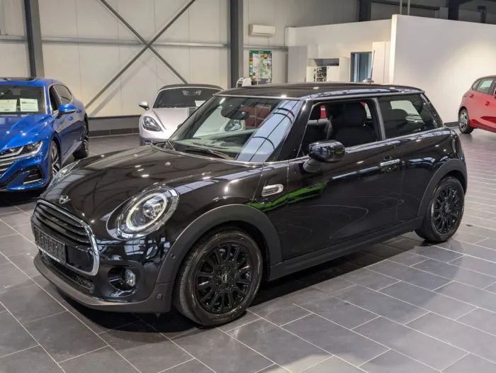 MINI Cooper Aut. Navigation