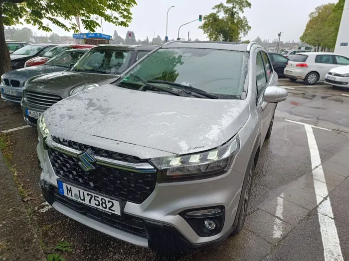 Suzuki S-Cross HAGEL