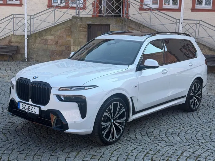 BMW X7 xDrive 40 d M Sport SKY-PANO-CARBON-23ZOLL