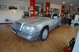 Mercedes-Benz Mercedes-benz 300 CE-24 cat Cabriolet