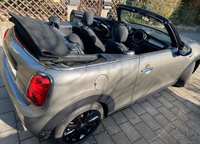 MINI Cooper Cabrio -Modell 2016 -Business -49500km