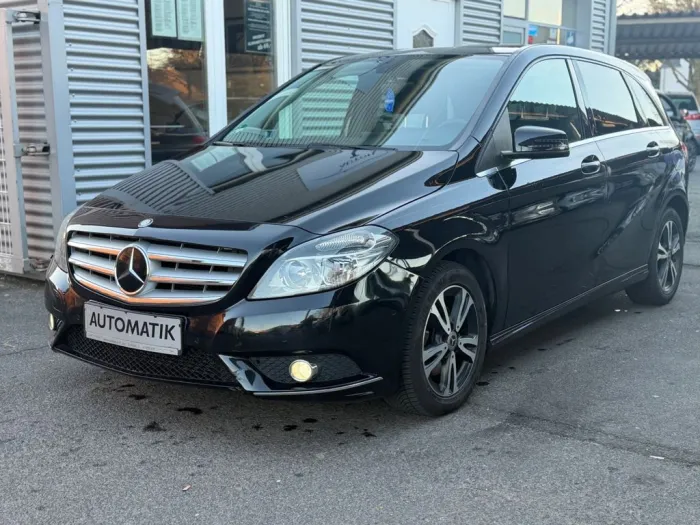 Mercedes-Benz B 200 CDI AUTOMATIK+PDC+LEDER+AHK