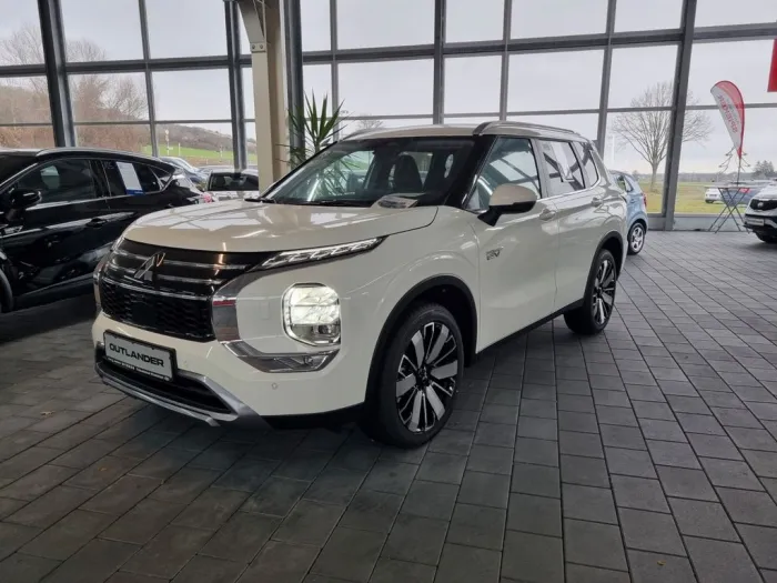 Mitsubishi Plug-in Hybrid Outlander Intro Edition