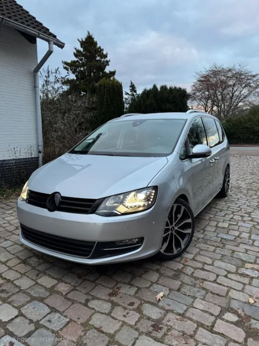 Volkswagen Sharan  Highline - Leder - ACC - AHK - 1. Hand 