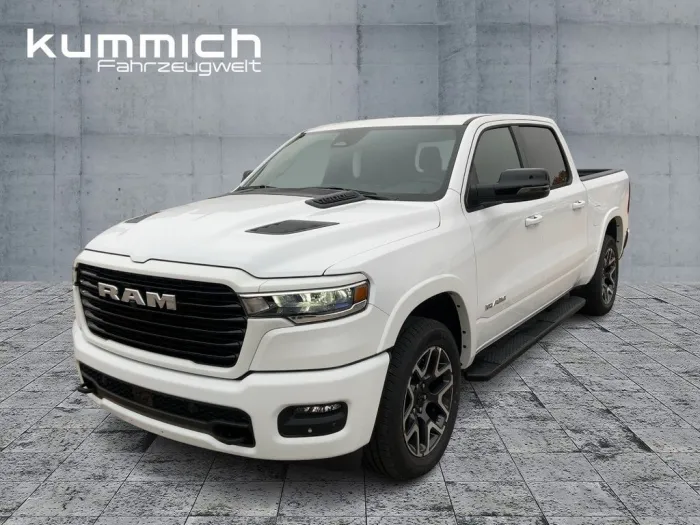 Dodge RAM 1500 Laramie Crew 420 PS, LPG