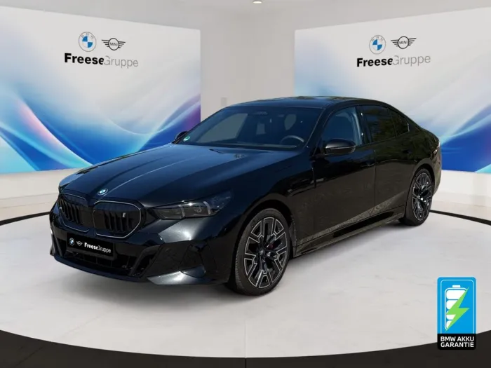 BMW i5 xDrive40 AHK 360° STANDHZ HEAD-UP SITZBELÜFT