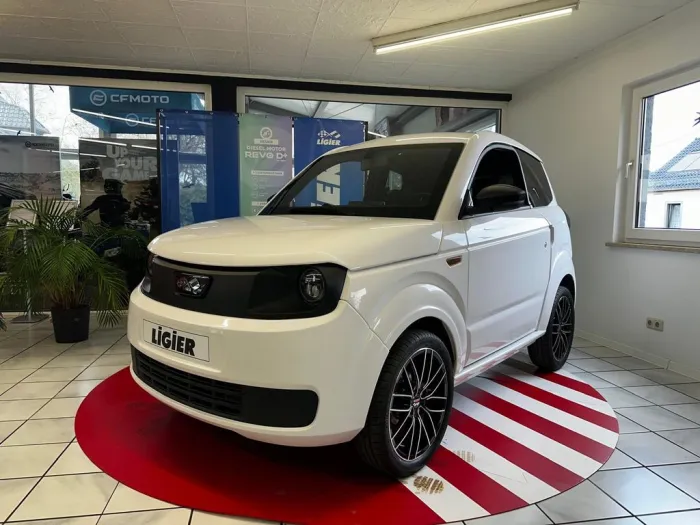 Ligier Myli I.DEAL E5 Diesel -Servo -Carplay- SOFORT!