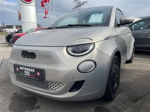 Fiat 500e 42kWh Giorgio Armani Collector's Edition