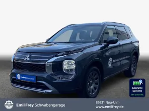 Mitsubishi Outlander 2.4 4WD Plug-In Hybrid Top