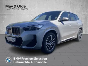BMW iX1 xDrive 30 Sportpaket HUD AD AHK-klappbar AHK