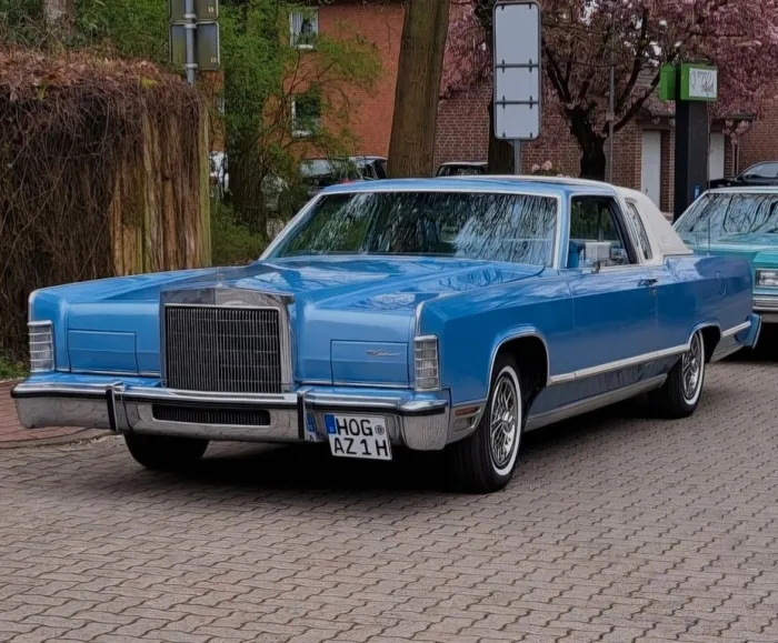Lincoln Continental