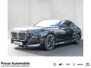 BMW 740d xDrive M Sport PANO ACC 360°KAM RFK NAVI