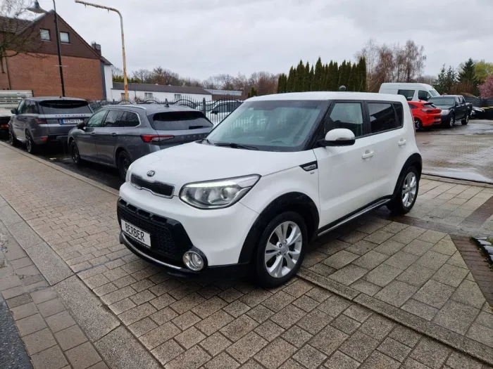 Kia Soul UEFA*1.HD*Navi*SHZ*CAM*PDC*AHK*