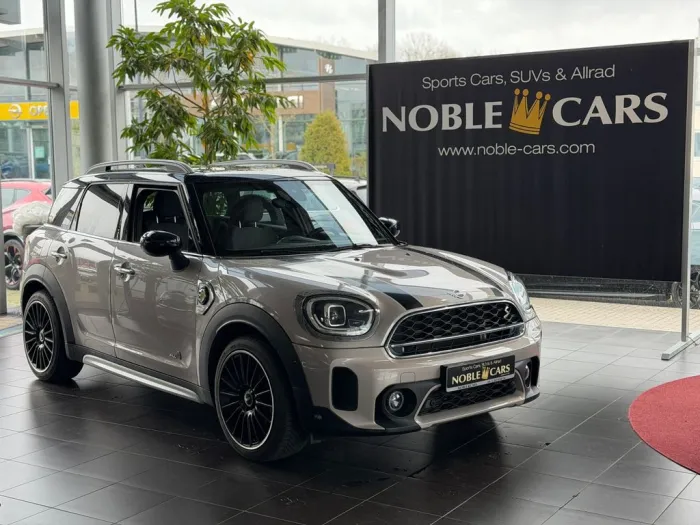 MINI Countryman Cooper SE PHEV Classic Trim All4 PANO