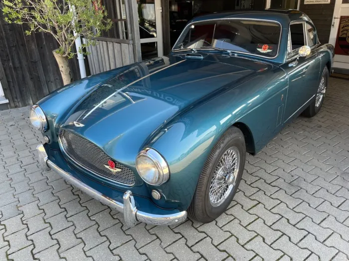 Aston Martin DB 2/4 MK III Tickford body