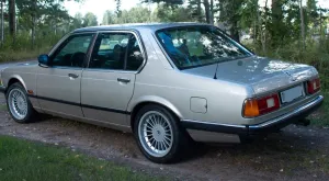 BMW 745