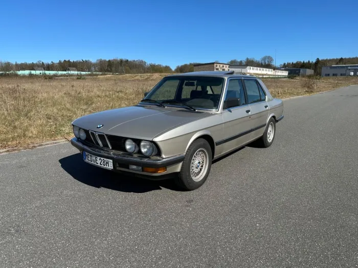 BMW 525 e