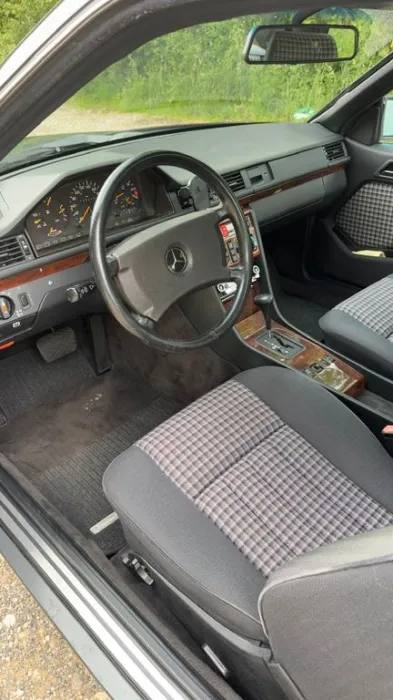 Mercedes-Benz CE 300