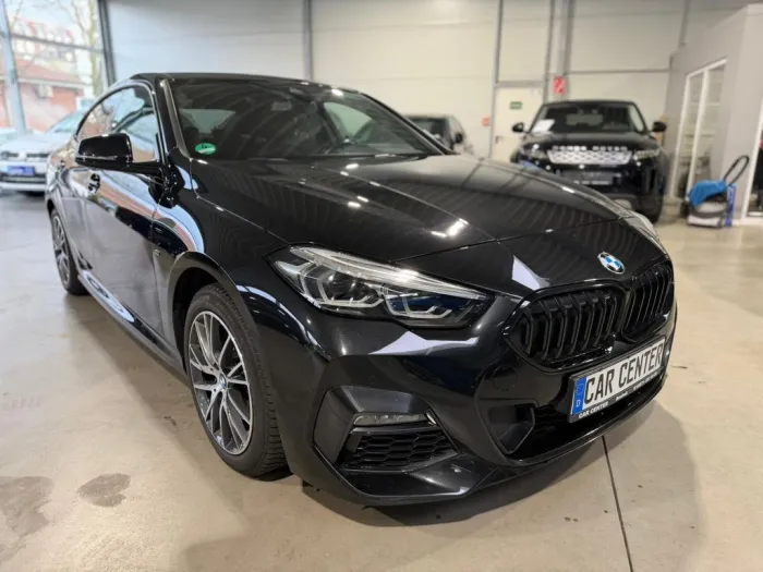 BMW 218 i Gran Coupé M Sport-Navi-StHZ-AHK-Pano