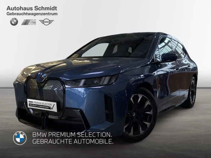 BMW iX xDrive60