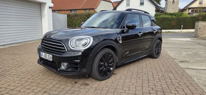 MINI Cooper Countryman ALL4 AT inkl. Dachbox 