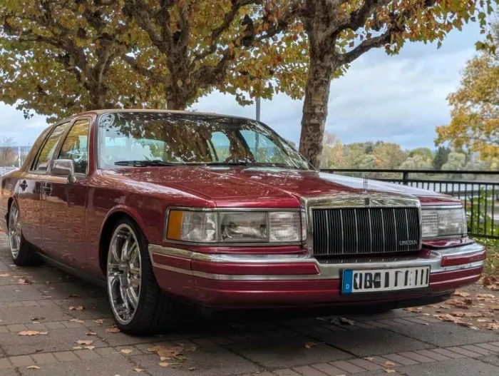Lincoln Town Car Signature Series