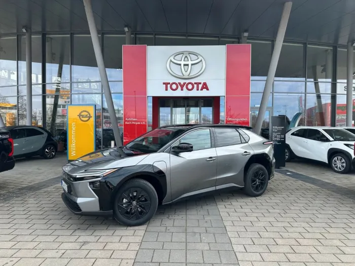 Toyota bZ4X 4x4 AWD Lounge + SKY & SOUND, PANORAMA, NAV